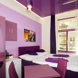 Colours - Your 7 Colour Experience In Centre Of Apartment Prague